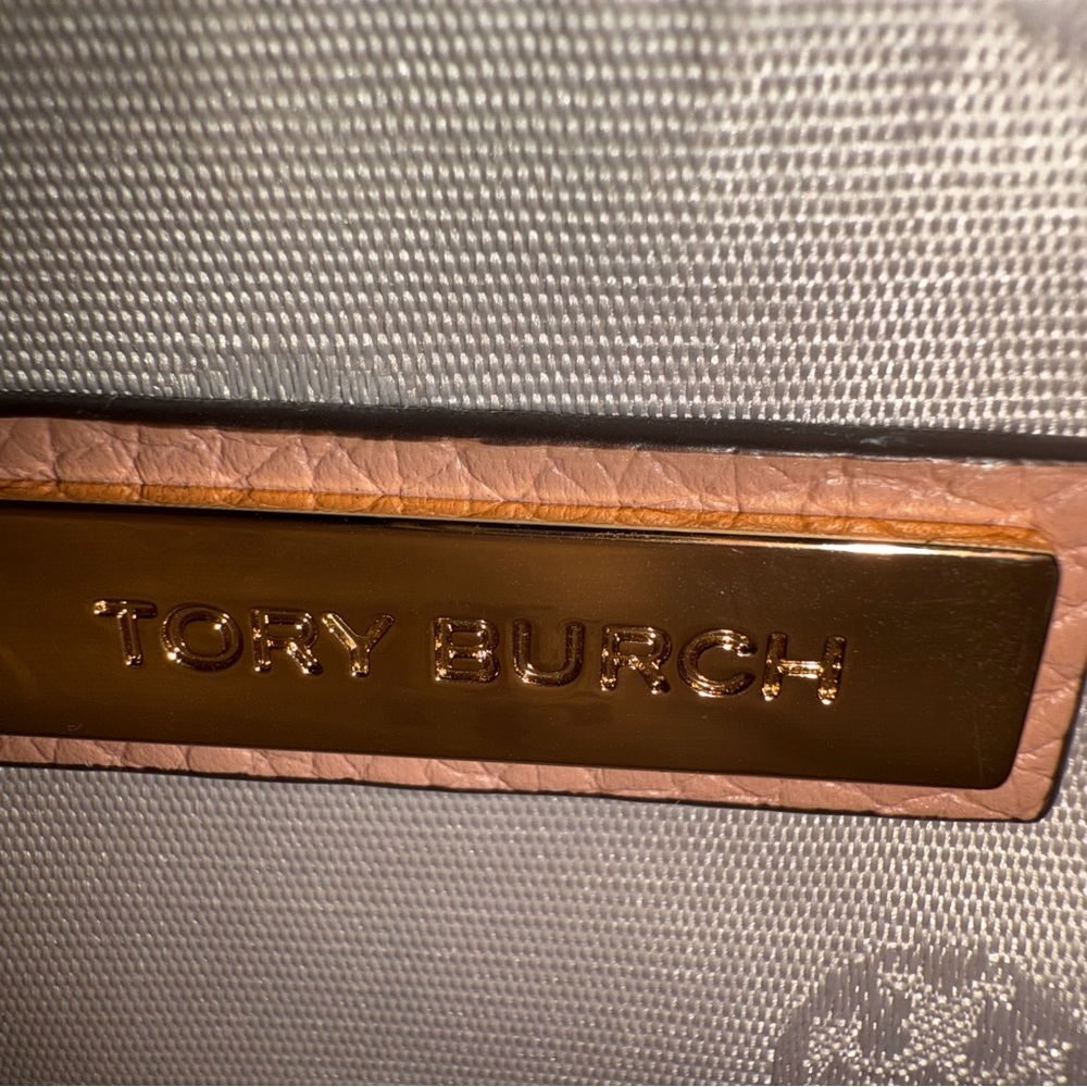 Tory Burch Thea flap crossybody bag in Pink Moon - Picture 9 of 11